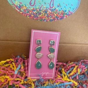 Joya drop earrings!